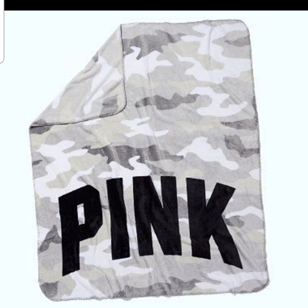 VS PINK PLUSH BLANKET